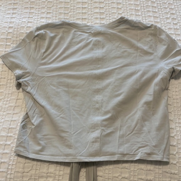 💕 Lululemon crop top light grey size 4 great condition - Picture 2 of 5